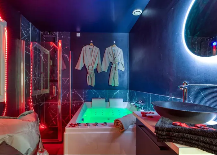 Fragon Piscine Privée&oliviers 8 Pers * Junas